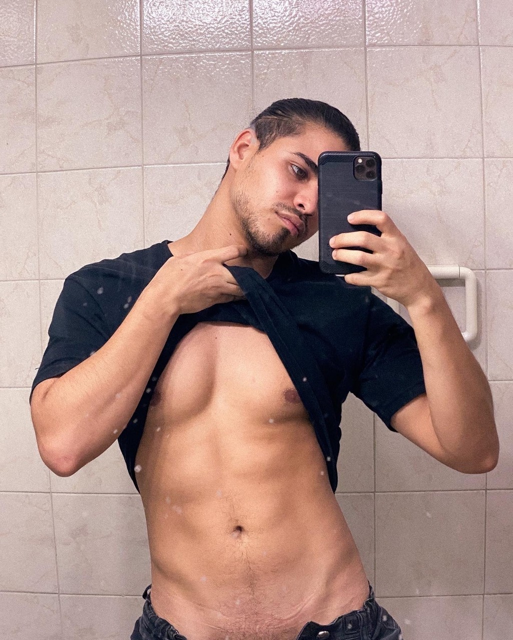 Alex Duque at onlyfans