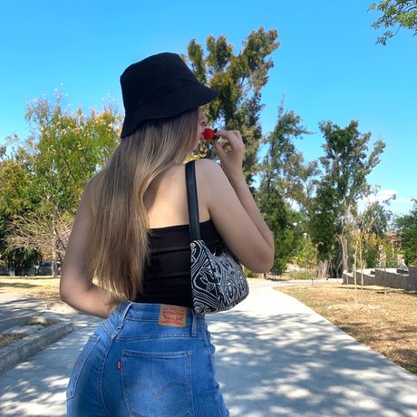 F ✨ - onlyfans