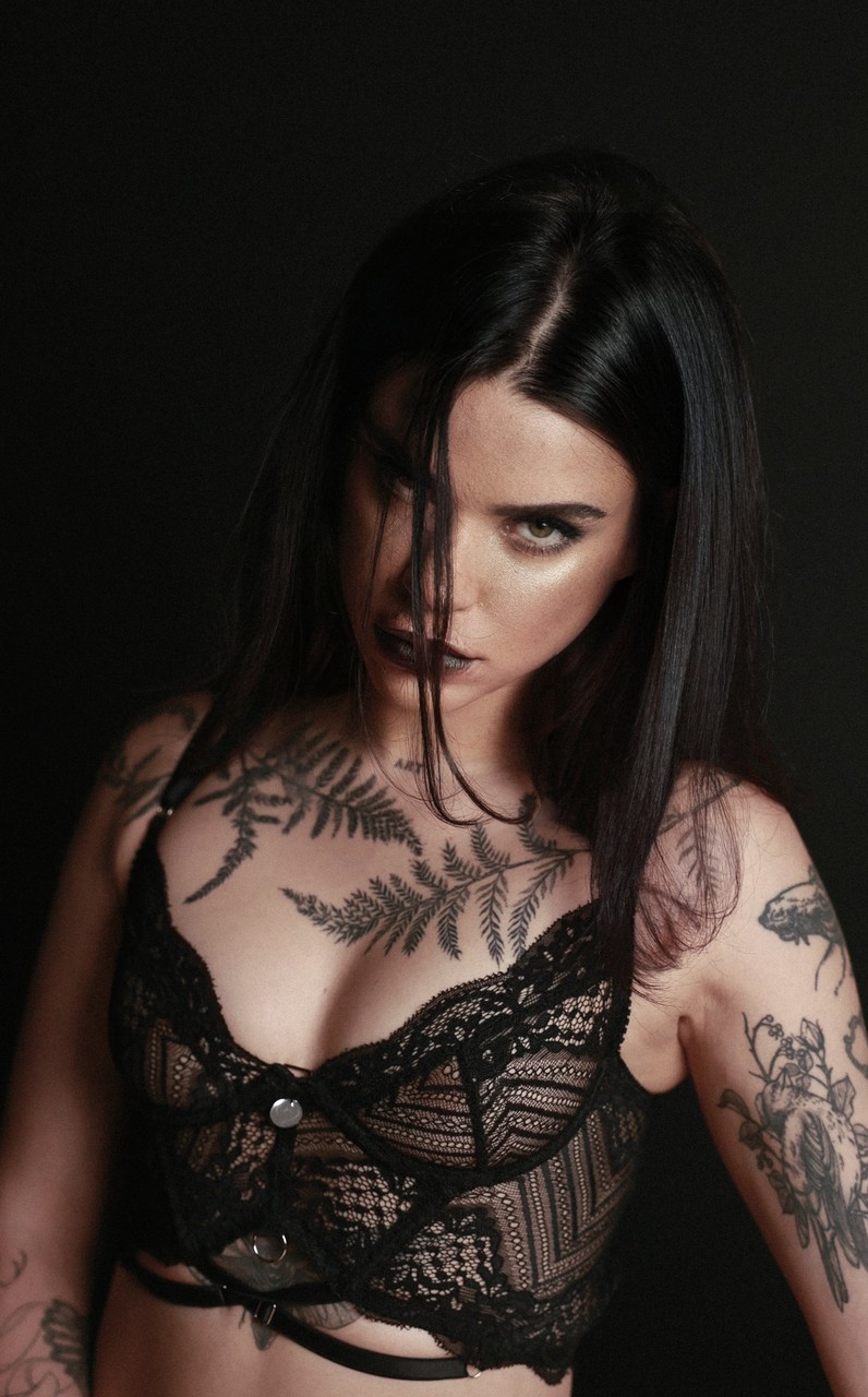 Feral Wolfe at onlyfans