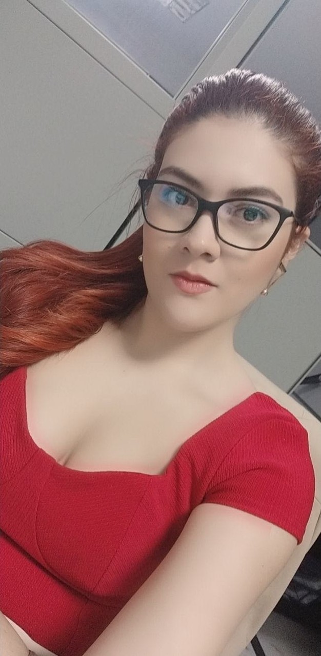 Laura Tobon 😈❤️😇🍑🍒🍞💦🦶👣💅 at onlyfans