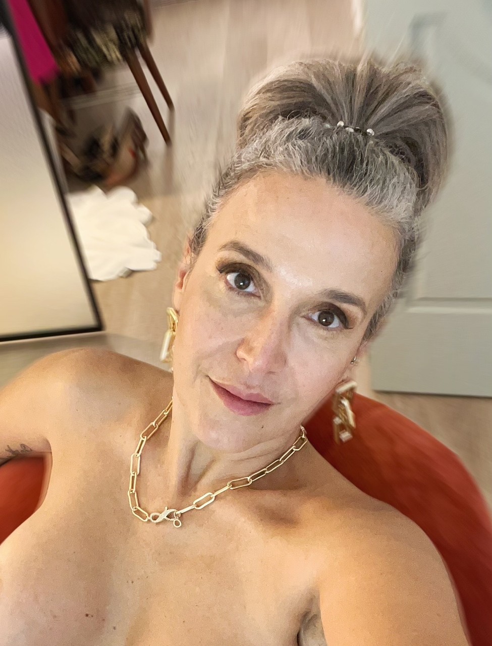 #1 Brazilian GILF at onlyfans
