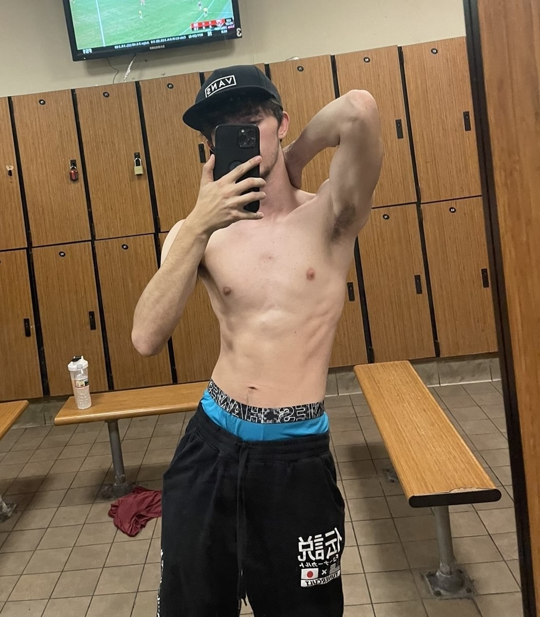 Skinny boy &amp;lt3 at onlyfans