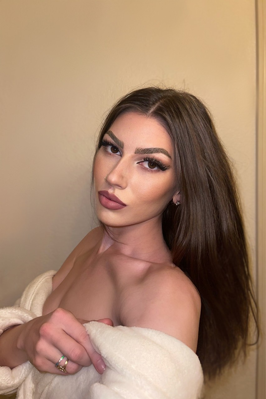 𝑸𝒖𝒆𝒆𝒏 𝑺𝒊𝒆𝒏𝒏𝒂 at onlyfans