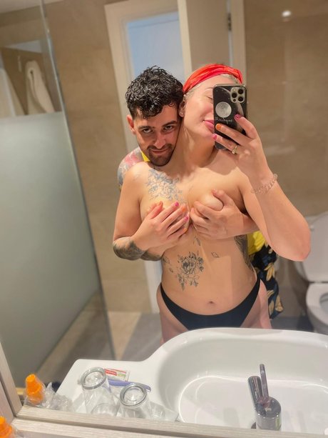 Santo &amp;amp Diosa