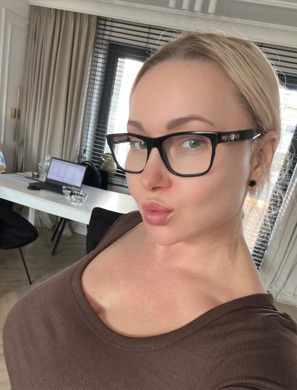 Anna at onlyfans