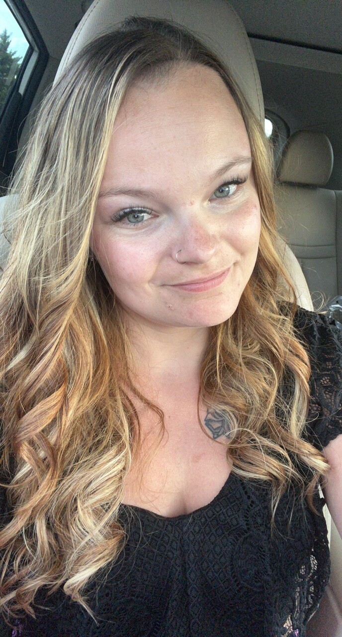 Rhiannon sings at onlyfans