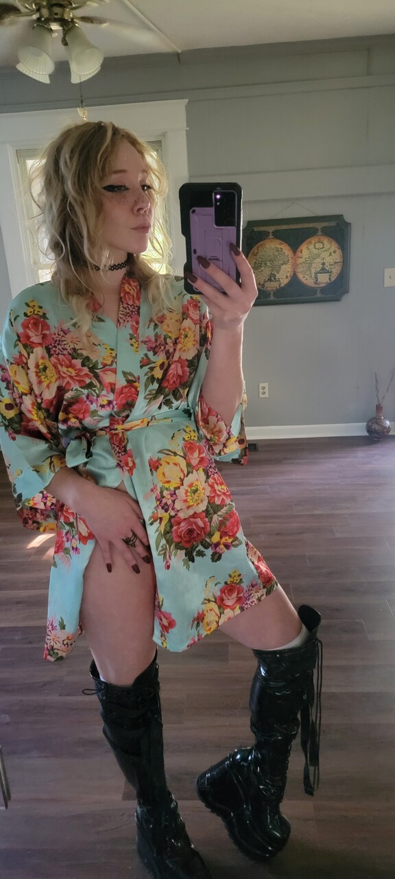 Mittens at onlyfans