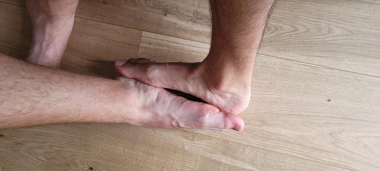 Feet_twins_ at mym