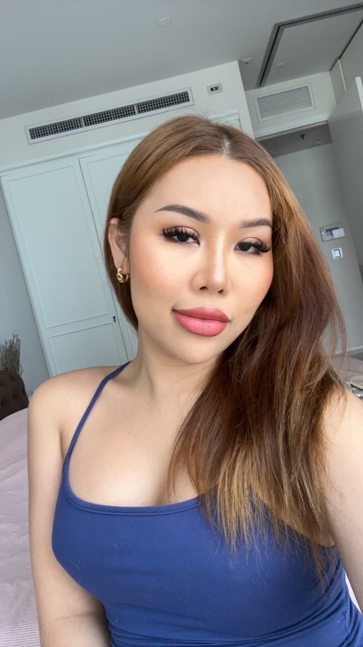 Khloe at onlyfans
