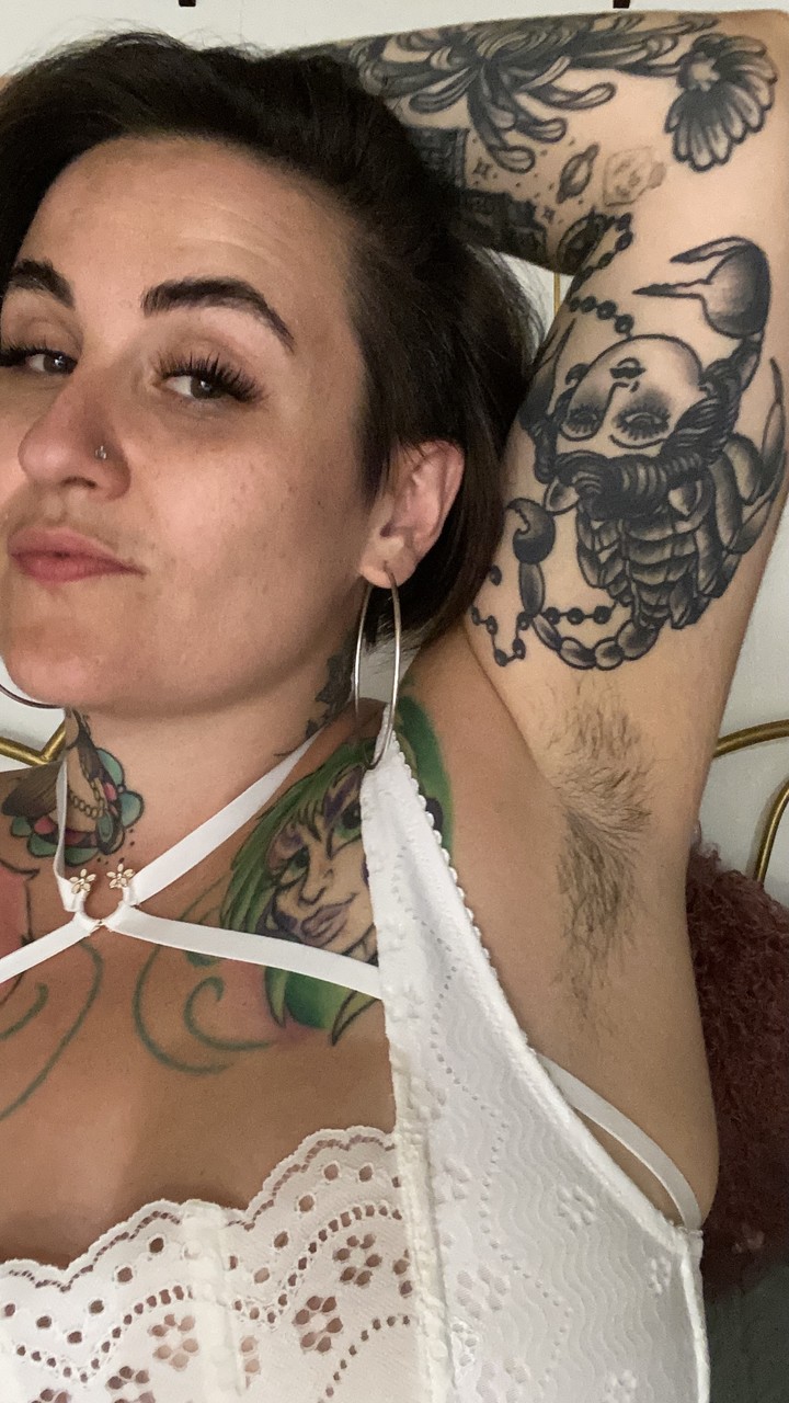 Gwen B at onlyfans