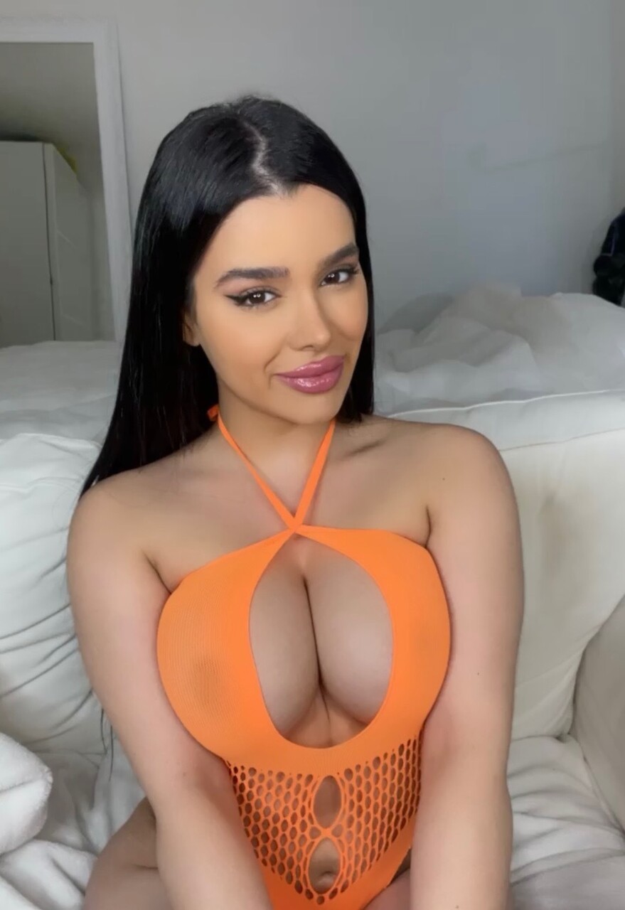 POUR.AYA at onlyfans