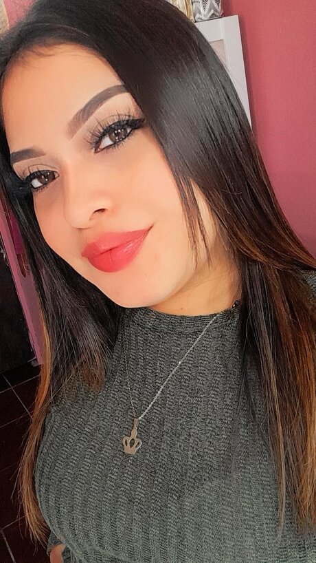 Q U E N E N A 🔥