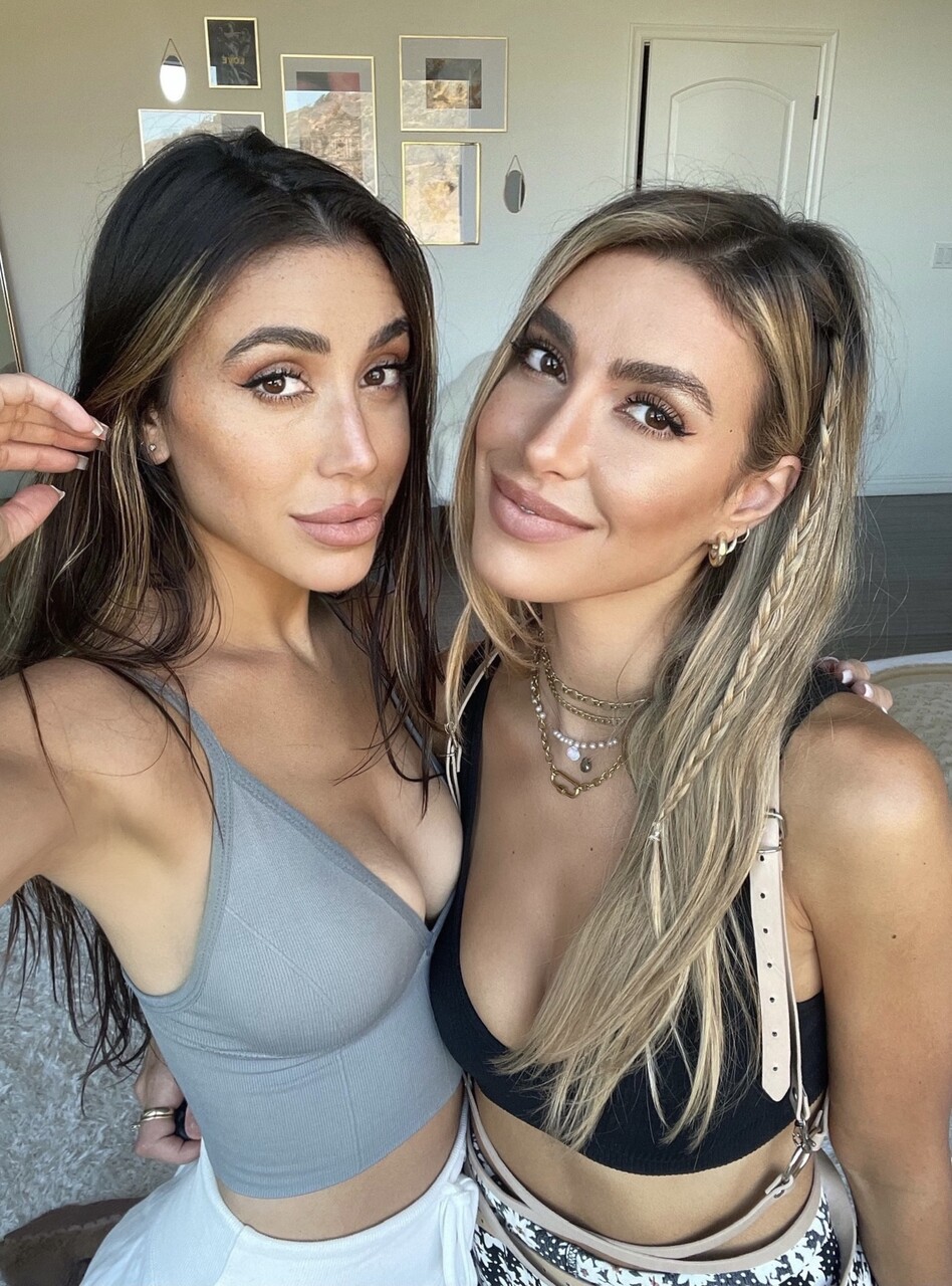 This Weird Twin Thing at onlyfans