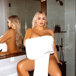 Maya DUTCH at onlyfans