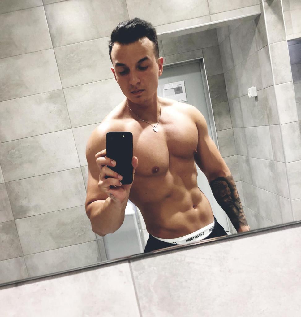 Alex Raul at onlyfans