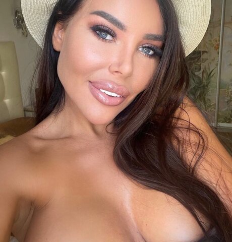 𝐈𝐮𝐥𝐢𝐢𝐚 🔥 𝕪𝕠𝕦𝕣 𝕡𝕖𝕣𝕤𝕠𝕟𝕒𝕝 𝕗𝕚𝕣𝕖 🚨 - onlyfans