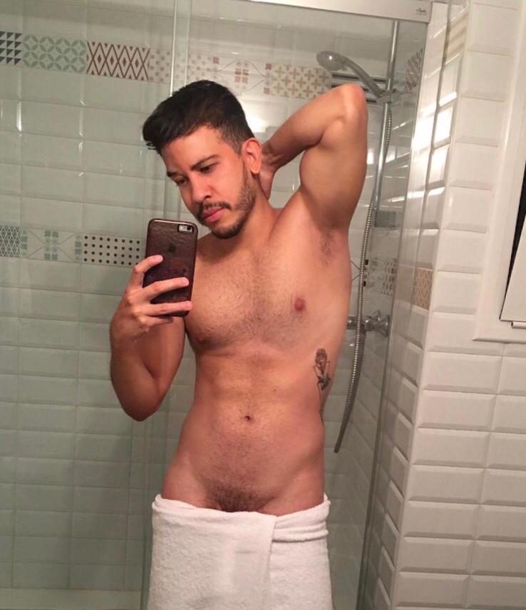 MoisesXXL at onlyfans