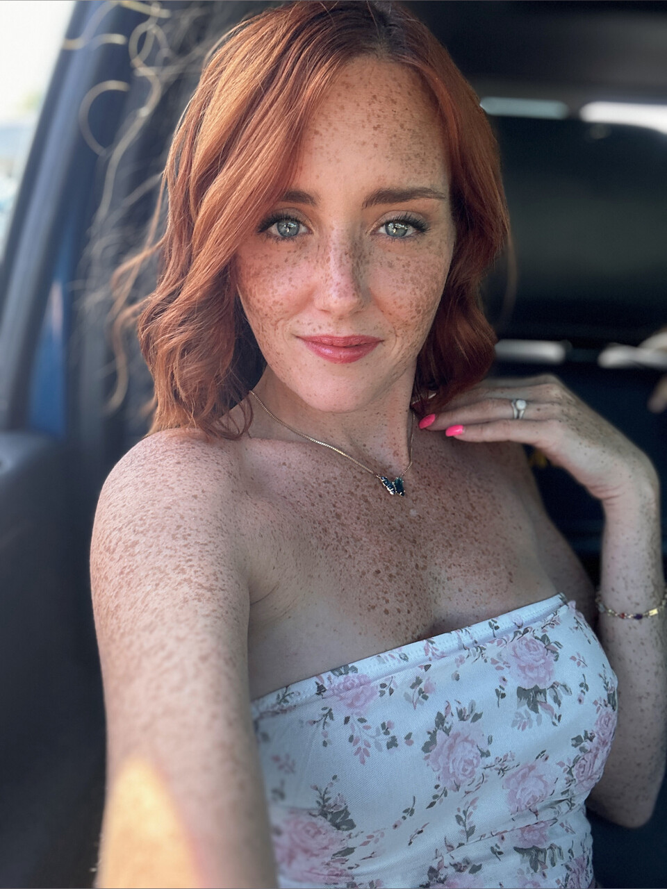 RarityBee FREE 🐝 at onlyfans