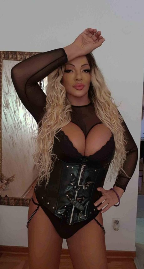 SaraShemale