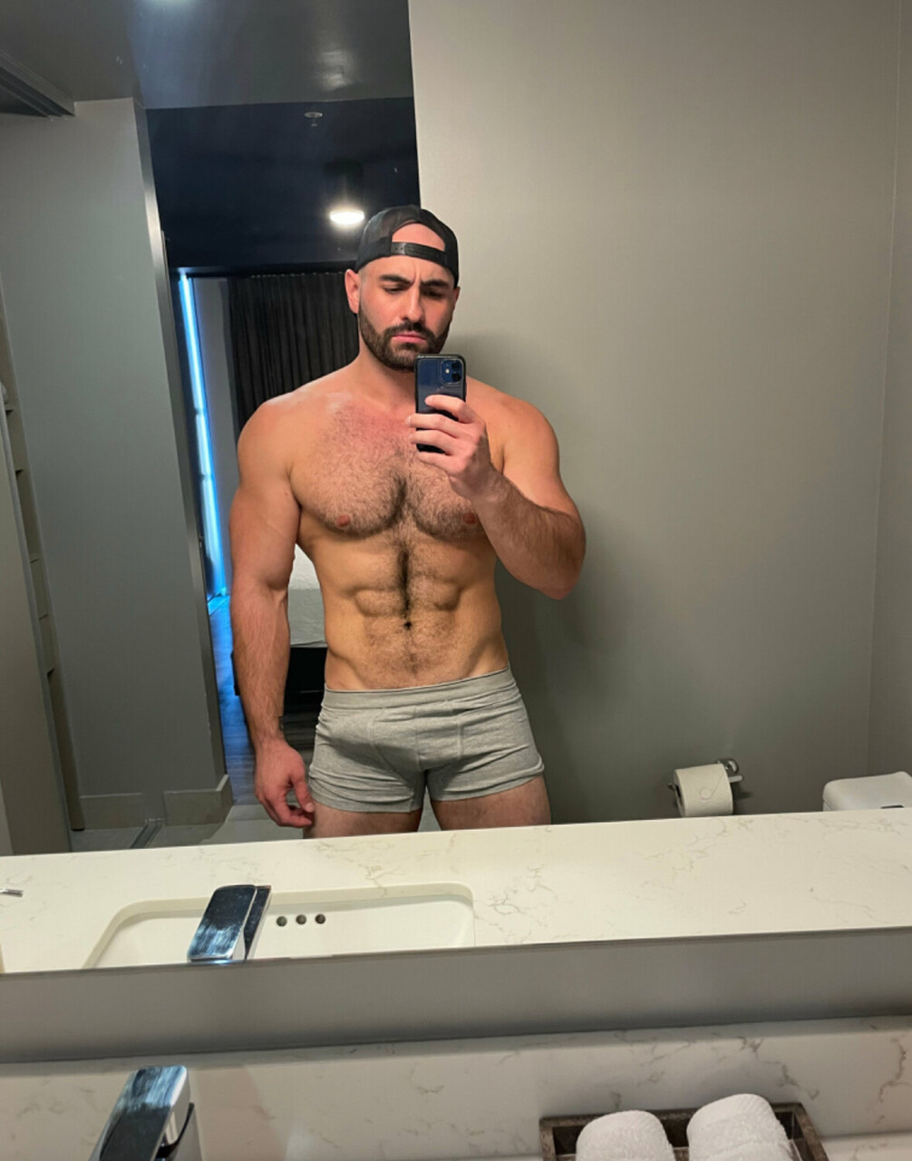 Zeus at onlyfans