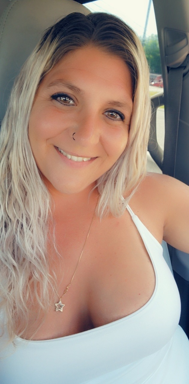Ashley at onlyfans