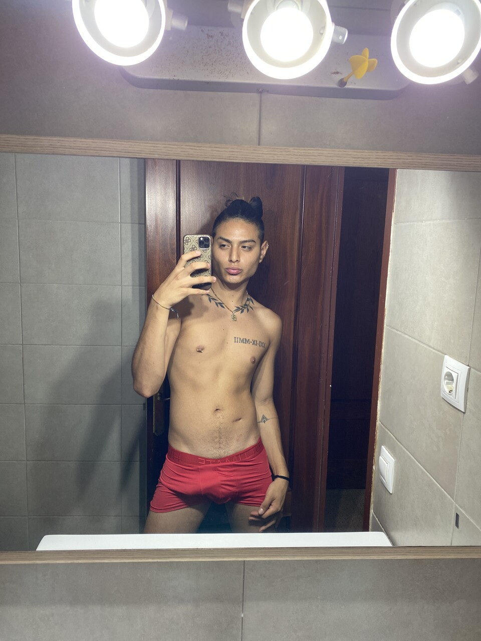 ♛ 𝕽𝖔𝖉𝖗𝖎𝖌𝖔 𝕽𝖔𝖇𝖑𝖊𝖘 ® at onlyfans