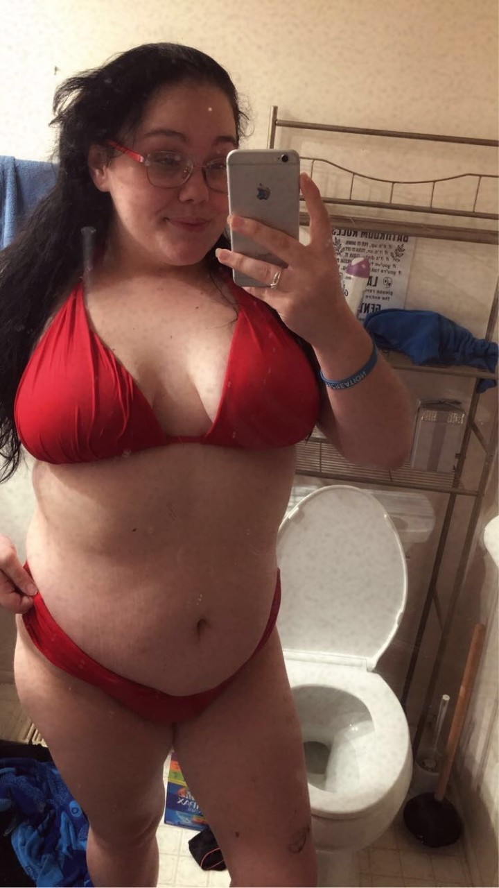 Chubby girl 😘 at onlyfans