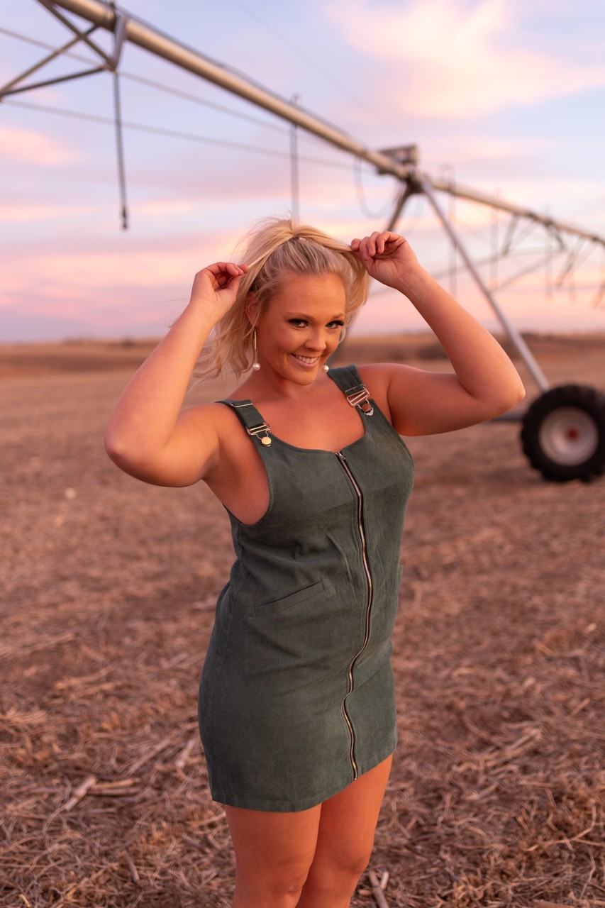 Free Female Farmer Rancher at onlyfans
