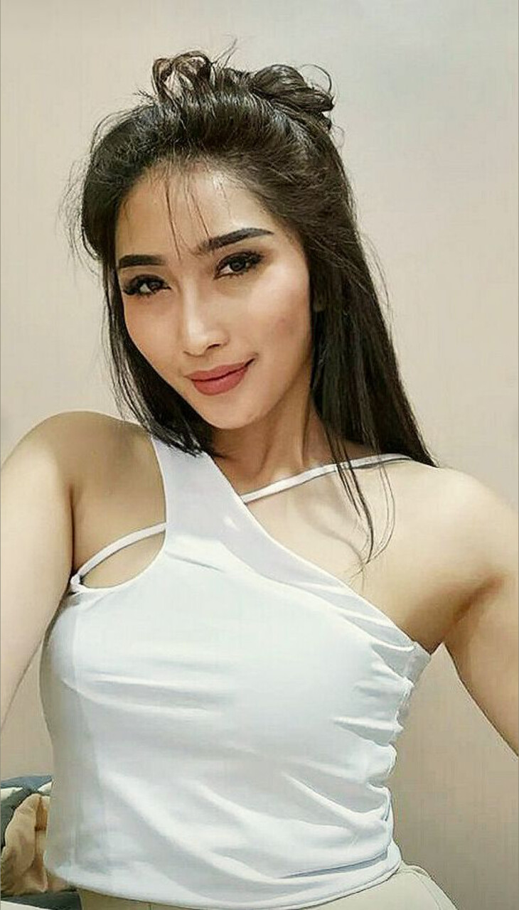 Maylee🤍 at onlyfans