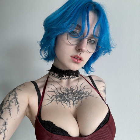 lyra crow - onlyfans