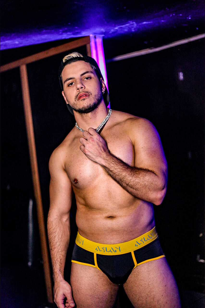 Bruno Leao at onlyfans
